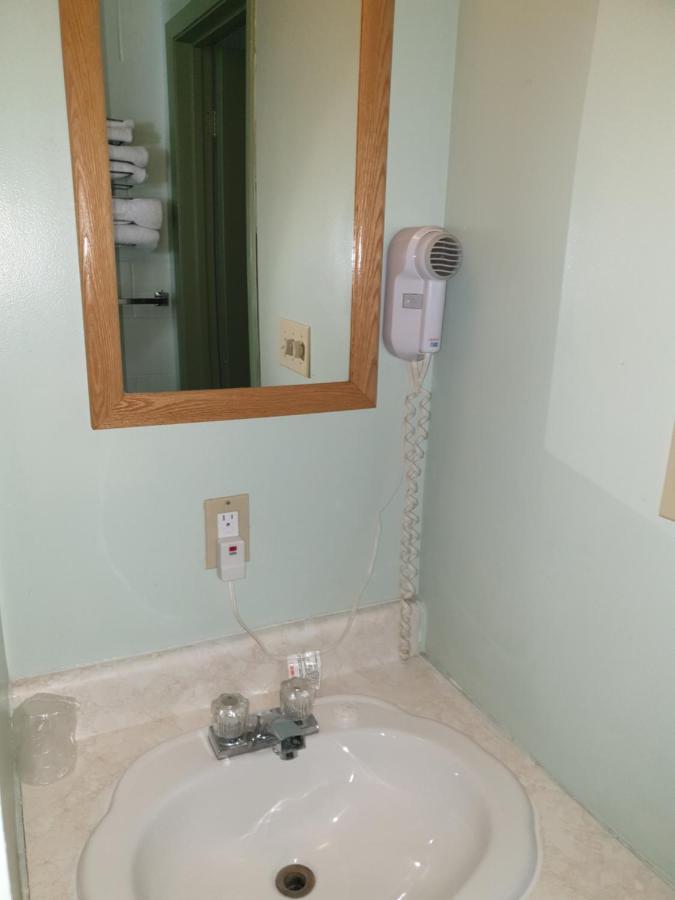 Chimo Motel Cochrane Екстер'єр фото
