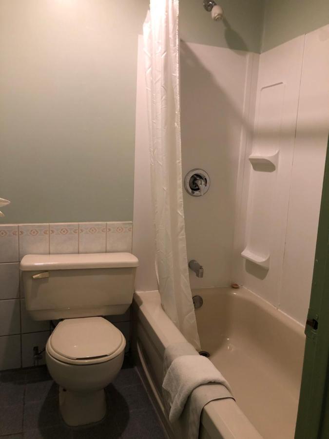 Chimo Motel Cochrane Екстер'єр фото