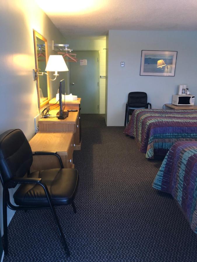 Chimo Motel Cochrane Екстер'єр фото