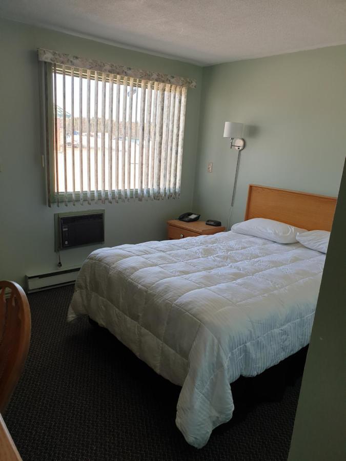 Chimo Motel Cochrane Екстер'єр фото