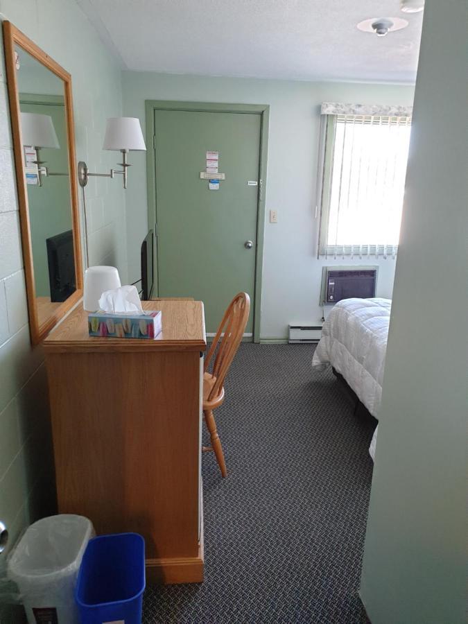 Chimo Motel Cochrane Екстер'єр фото
